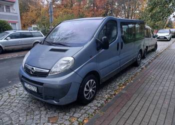 Opel vivaro long 2.5 cdti 9 osobowy