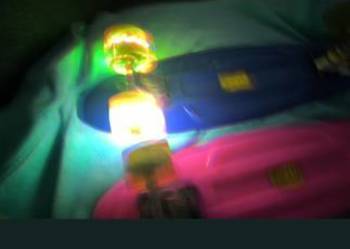 Świecąca deskorolka