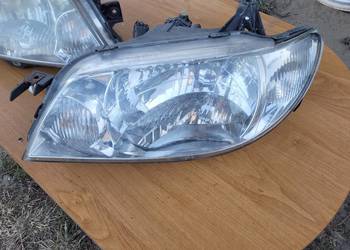 Sprzedam lampy do mazdy 323 F 2001 r