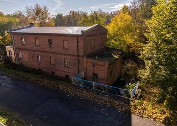 Dom z klimatem dawnego młyna nad rzeką Widawą Dom z klimatem dawnego młyna nad rzeką Widawą