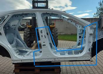 LEXUS RX500H V 5 2023-  PRÓG PRAWY PRZÓD SŁUPEK