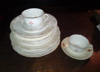 Zabytkowa porcelana talerze filirzanki