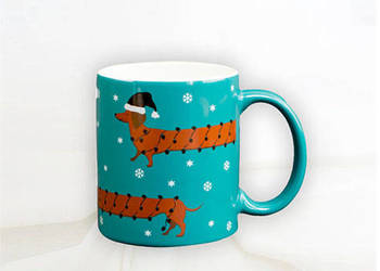 kubek z psem, świąteczny kubek, kubek z jamnikiem, Boże Narodzenie kubek