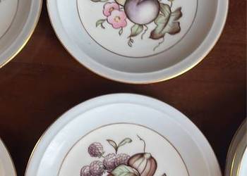 Talerz z Fabriken Porcelan Norden. Owoce- ręcznie malowane