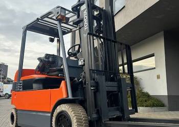 Wózek widłowy Toyota 7FBMF30