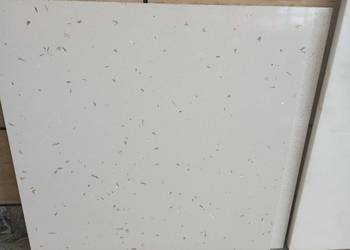 Konglomerat kwarcowy STAR SHELL WHITE 60x60x1,2 poler