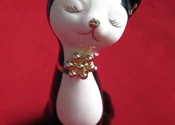 Kot -Powabna koteczka - figurka porcelana - 10 x 4,5 x 3,5 cm mała