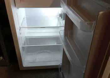 MPM  lodówka z zamrażarnikiem,szer. 47 cm LED mała, transport