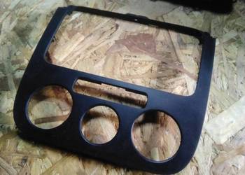 Ramka radia wersja pod panel ręczny VW Golf V Jetta Eos Scirocco