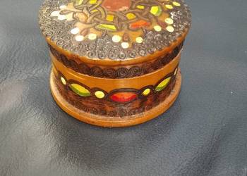 Szkatułka drewniana okrągła