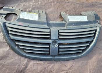 DODGE CARAVAN GRAND ATRAPA GRILL