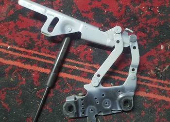 139896-10 Zawias maski BMW F20 F30 F31 F32 F36 M3 M4