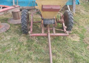 Rozsiewacz do nawozów KOS