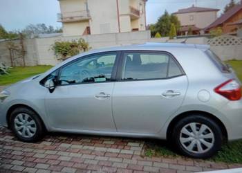 Toyota Auris  1,3  2013/14 salon  72000 km