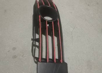 Passat B5 FL 00-05r 2szt prawa kratka zaślepka halogenu wysylka