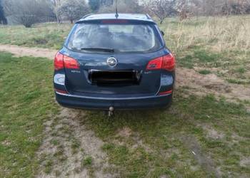 Sprzedam opel Astra J 1,7 CDTI 110 km 2011 rok