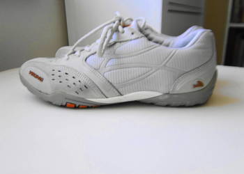 Skóra i Gore-tex sneakersy 40 wygodne