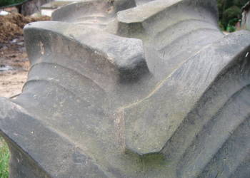 OPONA 360/70-20 TAURUS