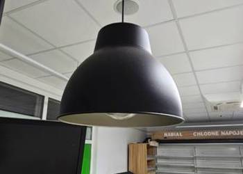 Sufit podwieszany kasetony.