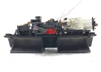 KLAMKA KLAPY TYŁ AUDI A6 C5 8D9827565H Sedan/Limuzyna 97-05