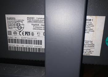 Telewizor Philips Model 42PF7641D uszkodzony.