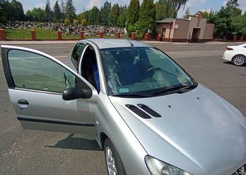 Peugeot 206 srebrny