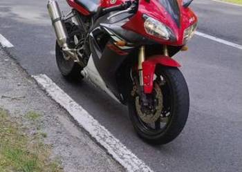 Yamaha R1 RN09