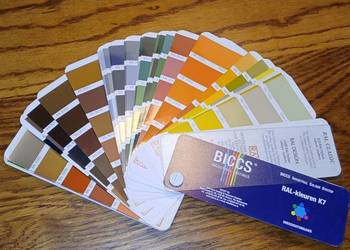 Wzornik kolorów RAL kleuren K7. Łącznie 210 kolorów. Nowy