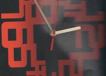 Zegar ścienny. Kartonowa plansza formatu a4, lakierowana na czarno