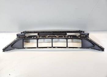 MERCEDES C-KLASA W206 AMG KRATKA ŚRODKOWA ZDERZAKA PRZÓD A2068850602