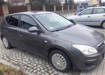 HYUNDAI I30 1,4 benzyna,garażowany, zadbany, bogate wyposażenie   