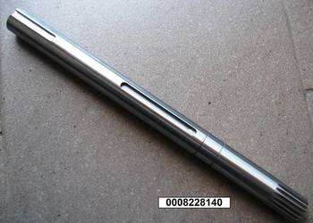 Wałek podajnika lewy L-445mm (wpust-wielowpust) do prasy Claas