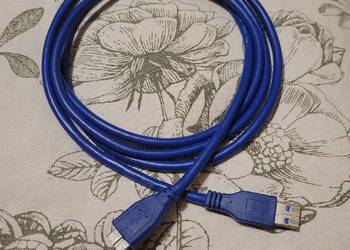 Szybki kabel do dysku zewnętrznego , solidnie wykonany , długość - 1,8 m .