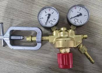 Nowy, jednofazowy reduktor butlowy do acetylenu typu RBA - 0,15 Nowy, jednofazowy reduktor butlowy do acetylenu typu RBA - 0,15