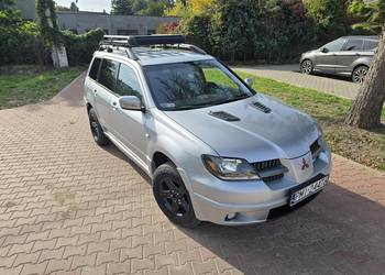 Mitsubishi Outlander 1 2.4 automat 4×4 lpg hak