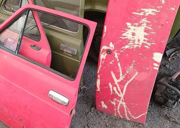 Fiat 127 p części drzwi