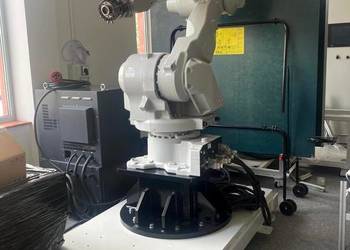 Robot przemysłowy MITSUBISHI RV-70FM-D1-S15