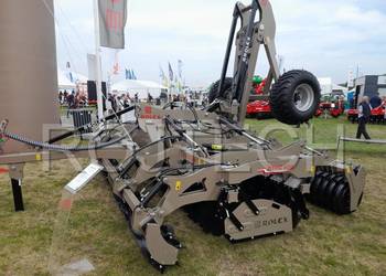 Brona talerzowa hydraulicznie składana ciężka z wózkiem.