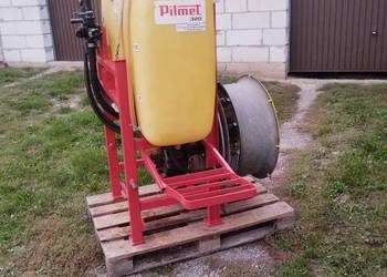 Opryskiwacz sadowniczy zawieszany