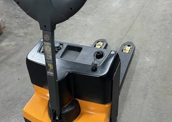 Paleciak elektryczny Jungheinrich prostownik