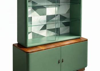 Witryna lata 60- te. Odnowiona w stylu modernistycznym .