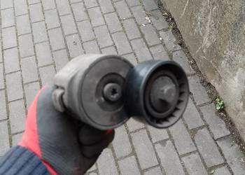 Napinacz paska osprzętu Opel 1.9 cdti 150km