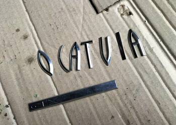 SKODA OCTAVIA 1 I  NAPIS  ZNACZEK EMBLEMAT