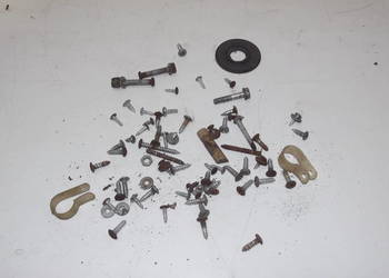 Supertoys Terenowy Jeep 2 osobowy śruby wkręty nakrętki