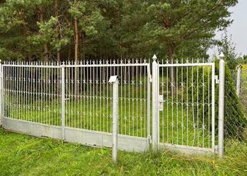 Brama wjazdowa dwuskrzydłowa ok. 4 m + furtka + słupki | solidna