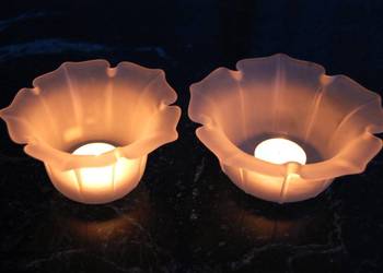 Boda Sweden handmade świecznik kwiat matowe szkło vintage Szwecja