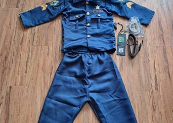 nowy strój policjanta na wzrost 98-104. Dł spodni 62 cm, dł góry 54 cm