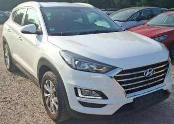 Hyundai Tucson 1.6 benz*132KM*Kam cofania*Podgrz.fotele*2x klimatronic*Nav… Hyundai Tucson 1.6 benz*132KM*Kam cofania*Podgrz.fotele*2x klimatronic*Nav…