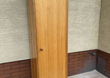 Szafa jednodrzwiowa Skalik słupek drewniany bieliźniarka szafka półka regał Szafa jednodrzwiowa Skalik słupek drewniany bieliźniarka szafka półka regał