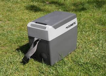 Przenośna lodówka turystyczna samochodowa 7L leki